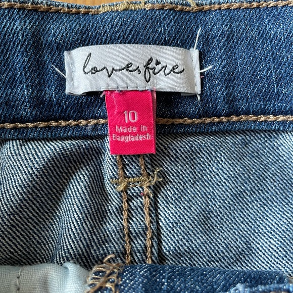 🥳🥳 host pick 🥳🥳 Like new - Adorable girls jean skirt - Picture 4 of 5